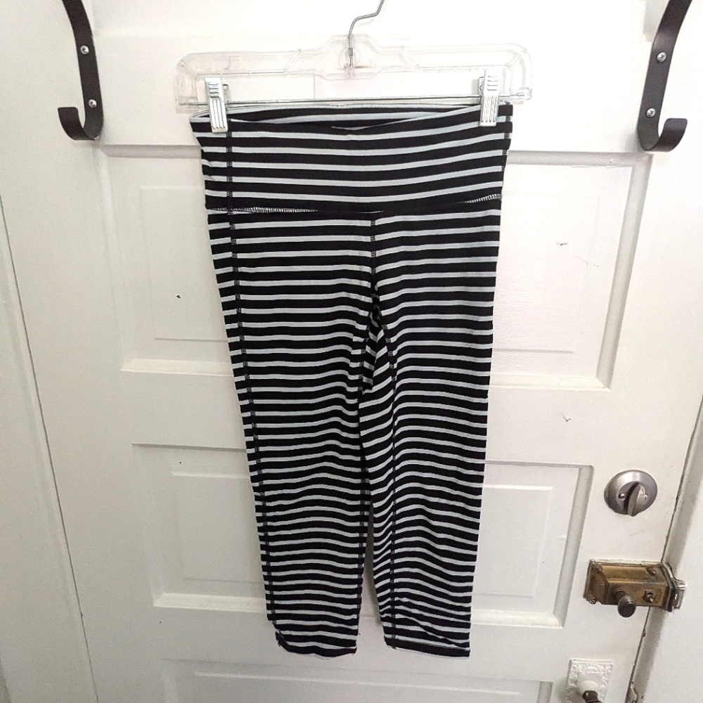 Athleta XS Capri Leggings